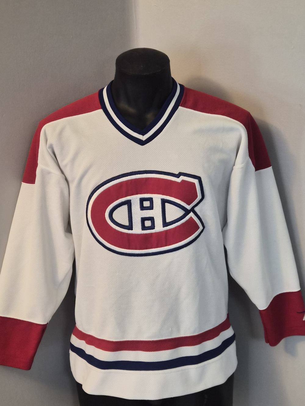 Pro Player White, Red & Navy V-Neck Hockey Sweater